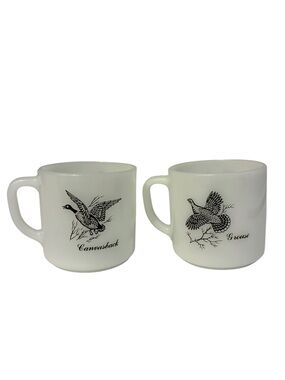 Vintage Federal Glass Milk Glass Game Bird Mugs Set of 2 Canada Goose & Pheasant